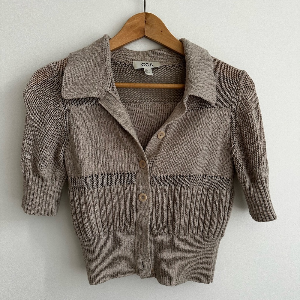 COS Tan Cardigan Sweater with Ribbed Knit Pattern